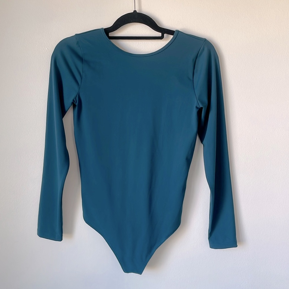 Abercrombie & Fitch Long Sleeve High-Neck Low Back Bodysuit in Teal - Size: M